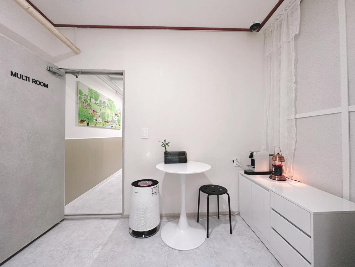 The Bay Cube House Female Only Hotel Guri Exterior foto